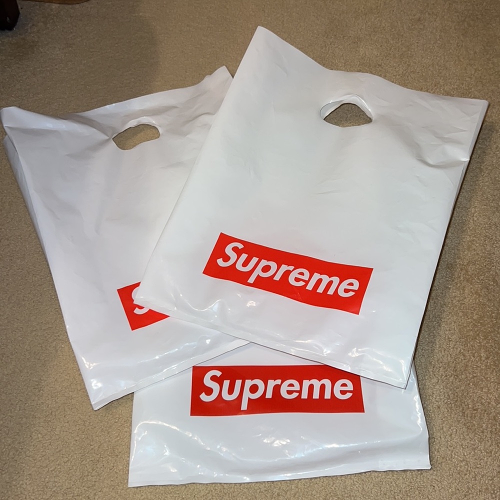 SUPREME SHOPPING BAGS